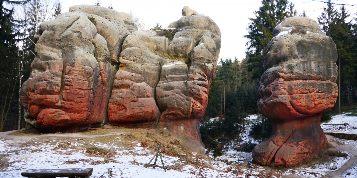 Kelchsteinwächter und Kelchstein