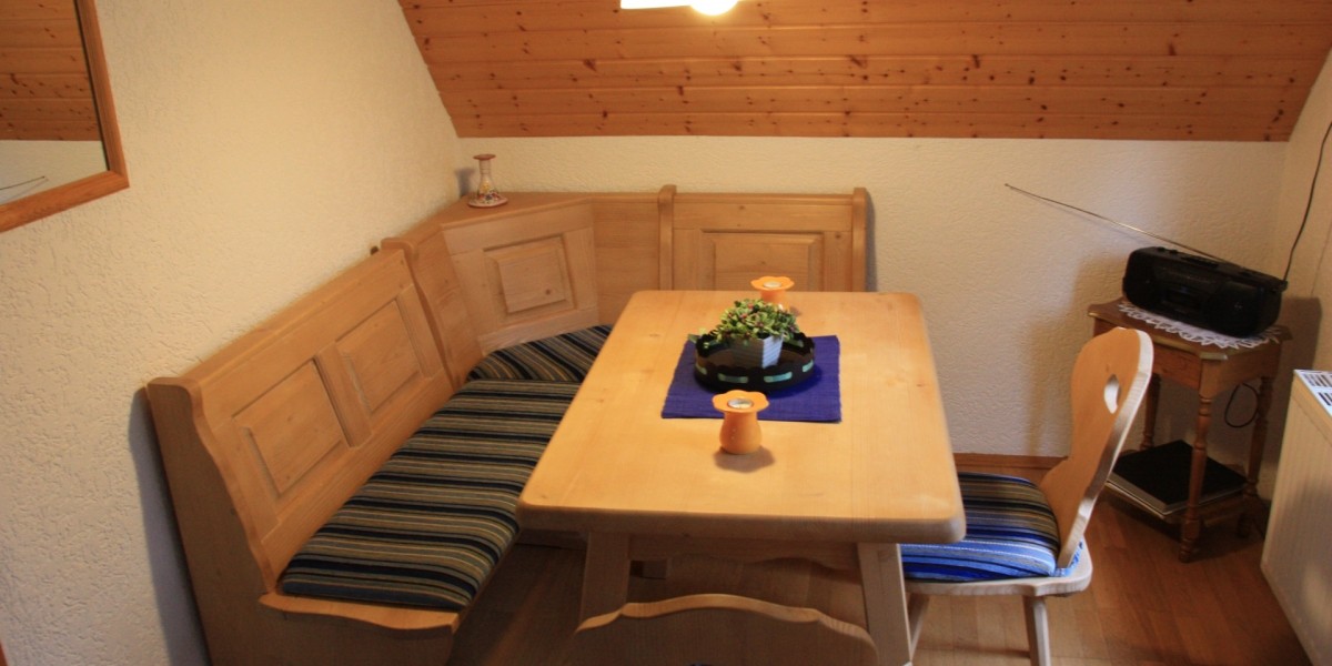 Obere Ferienwohnung – Essecke